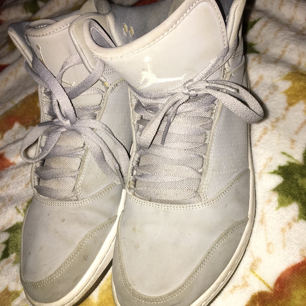 Air Jordan grey basketball shoe